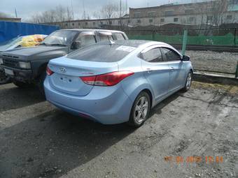 2011 Hyundai Avante Pictures
