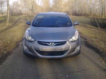 2011 Hyundai Avante Photos