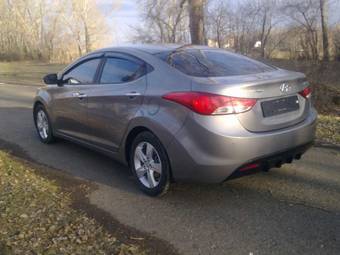 2011 Hyundai Avante Images