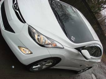 2011 Hyundai Avante Pictures