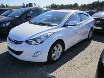 2011 Hyundai Avante Photos