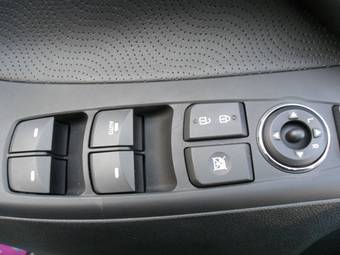 2011 Hyundai Avante Pictures