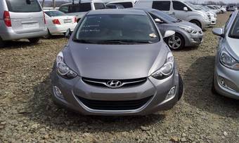 2011 Hyundai Avante Photos