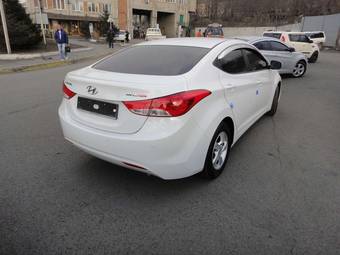 2011 Hyundai Avante Wallpapers