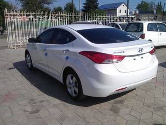 2011 Hyundai Avante Photos