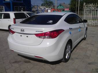 2011 Hyundai Avante Photos