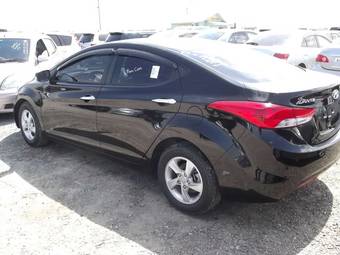 2011 Hyundai Avante Photos