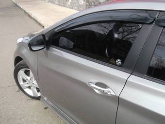 2011 Hyundai Avante Pictures