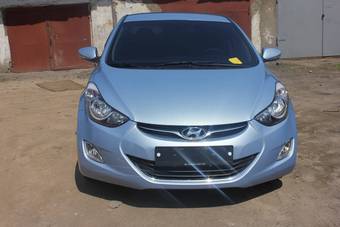 2011 Hyundai Avante Photos