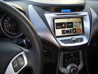2011 Hyundai Avante Photos