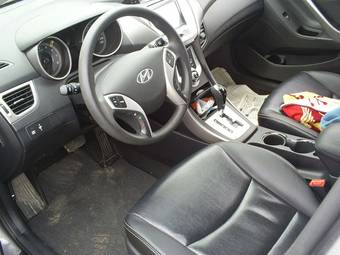 2011 Hyundai Avante Photos