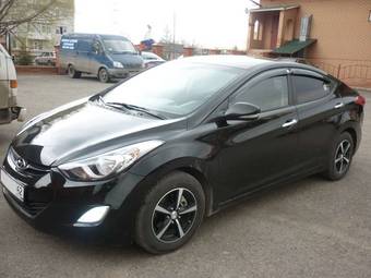2011 Hyundai Avante Pictures
