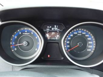 2011 Hyundai Avante Images