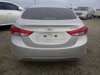 2011 Hyundai Avante Pictures