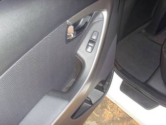 2011 Hyundai Avante Pictures