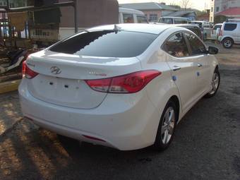 2011 Hyundai Avante Photos