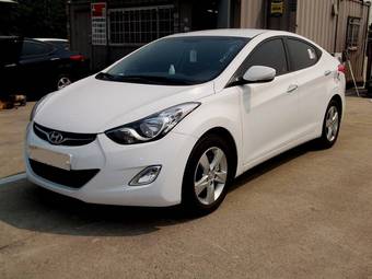 2011 Hyundai Avante Photos