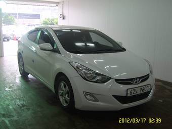 2011 Hyundai Avante Photos