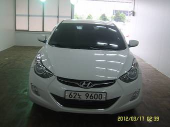 2011 Hyundai Avante Photos