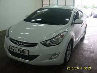 2011 Hyundai Avante Pictures