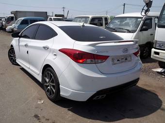 2011 Hyundai Avante Photos
