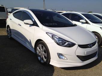 2011 Hyundai Avante Pictures
