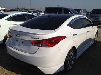 2011 Hyundai Avante Photos