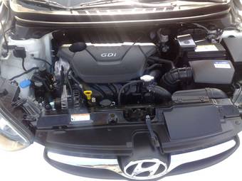 2011 Hyundai Avante Photos