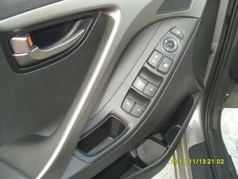 2011 Hyundai Avante Photos