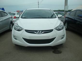 2011 Hyundai Avante Pictures