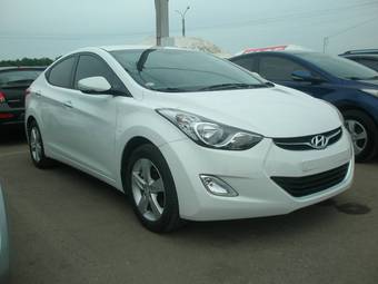2011 Hyundai Avante Photos