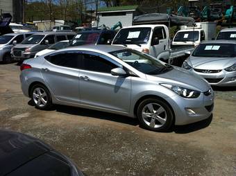 2011 Hyundai Avante Pictures