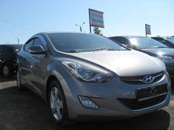 2011 Hyundai Avante Photos