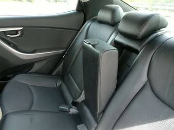 2011 Hyundai Avante Images