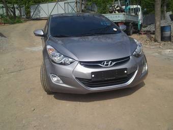 2011 Hyundai Avante Photos