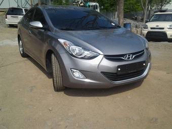 2011 Hyundai Avante Pictures