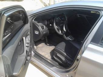 2011 Hyundai Avante Images