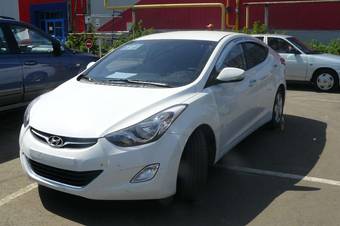 2011 Hyundai Avante Photos