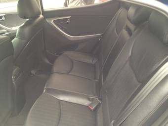 2011 Hyundai Avante Pictures