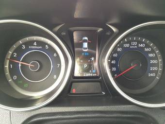 2011 Hyundai Avante Photos