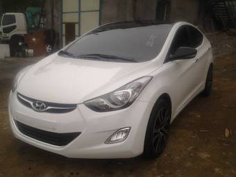 2011 Hyundai Avante Pictures