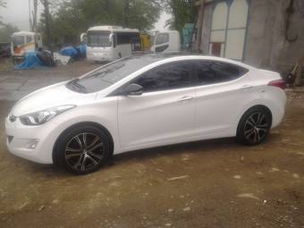2011 Hyundai Avante Photos