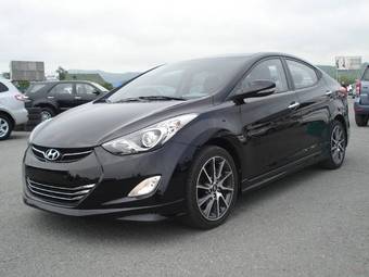 2011 Hyundai Avante Pictures