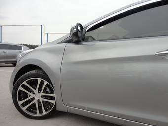2011 Hyundai Avante Photos