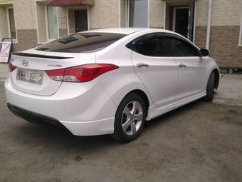 2011 Hyundai Avante Photos
