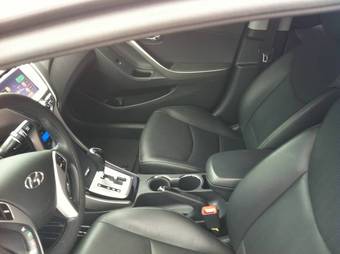 2011 Hyundai Avante Images