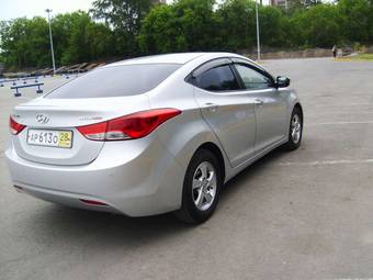 2011 Hyundai Avante Pictures