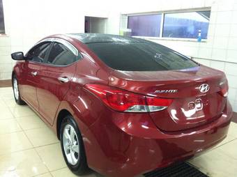 2011 Hyundai Avante Pictures