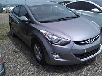 2011 Hyundai Avante Photos