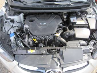 2011 Hyundai Avante Pictures